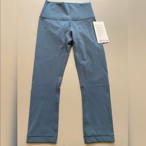 Lululemon Women Wunder Under HR Crop 21’’ Sz 4
